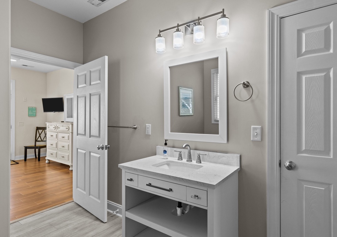 Sea Dream | Full Bathroom