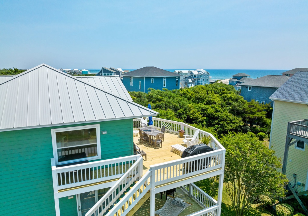 aerial view of 3rd floor balcony