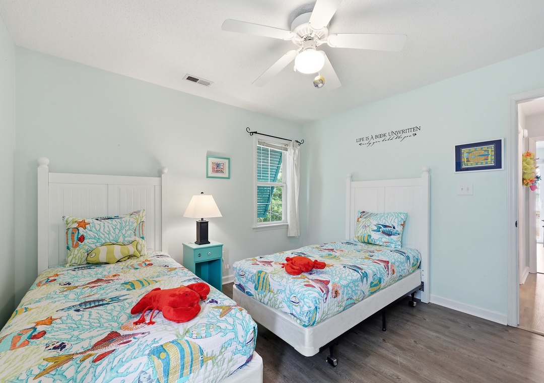 Ospreys Nest | Top Floor Bedroom with Two Twin Beds