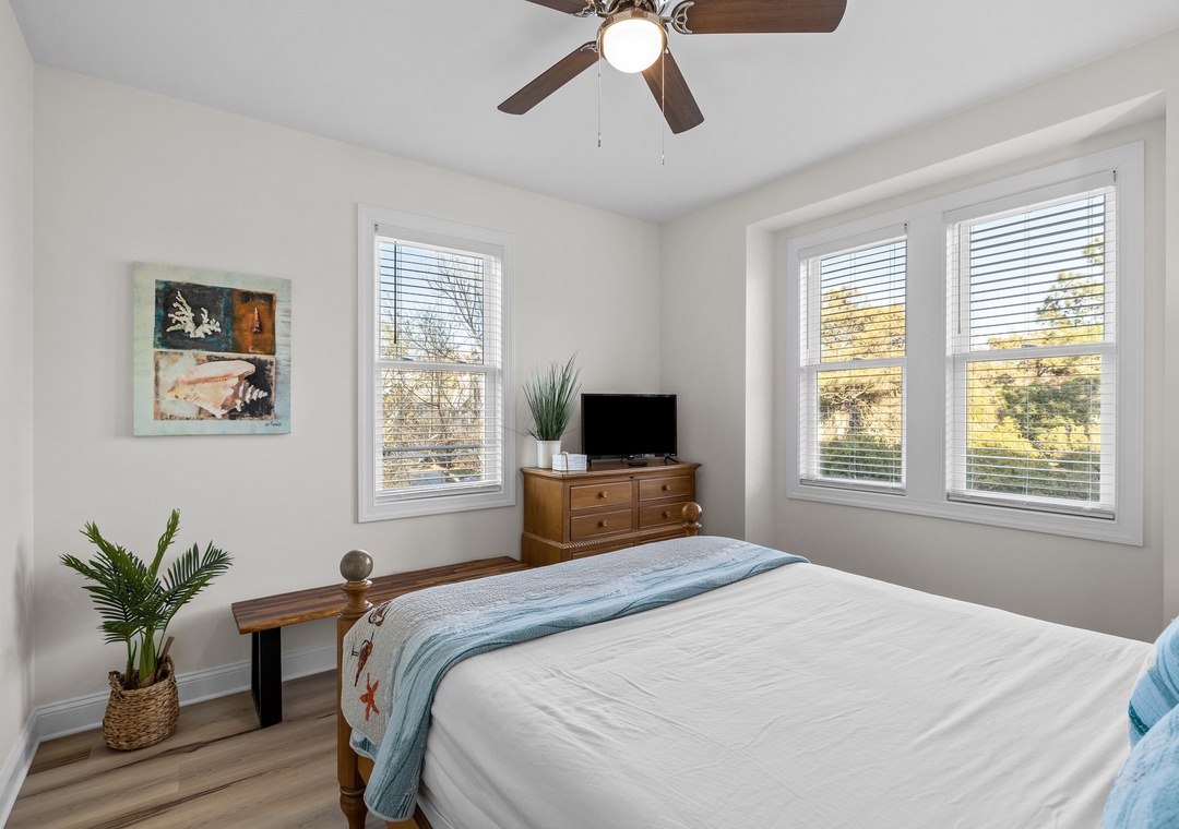 2 Queen Bedroom
