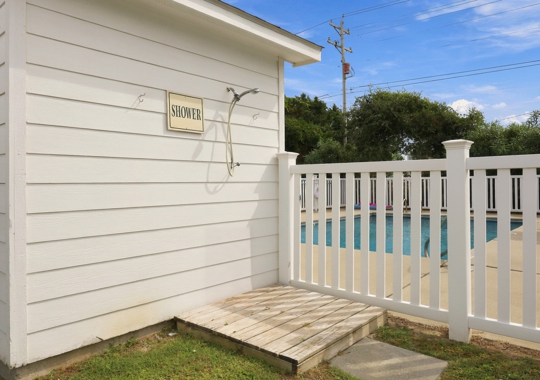 namaSTAY | Community Outdoor Shower