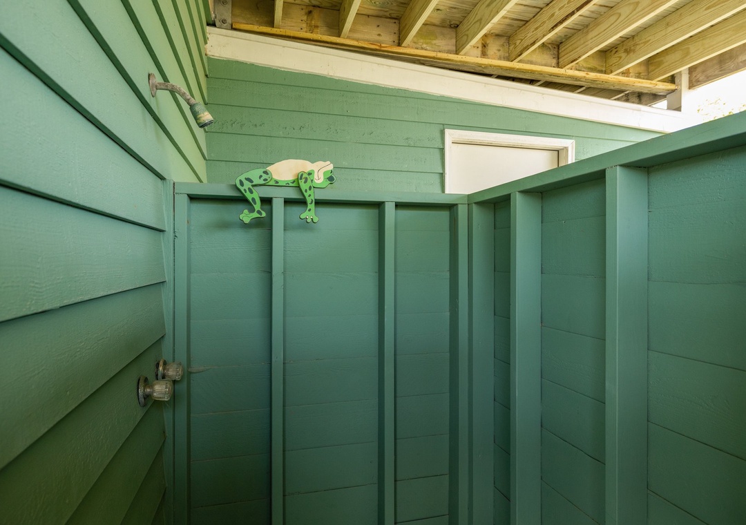 Outside shower