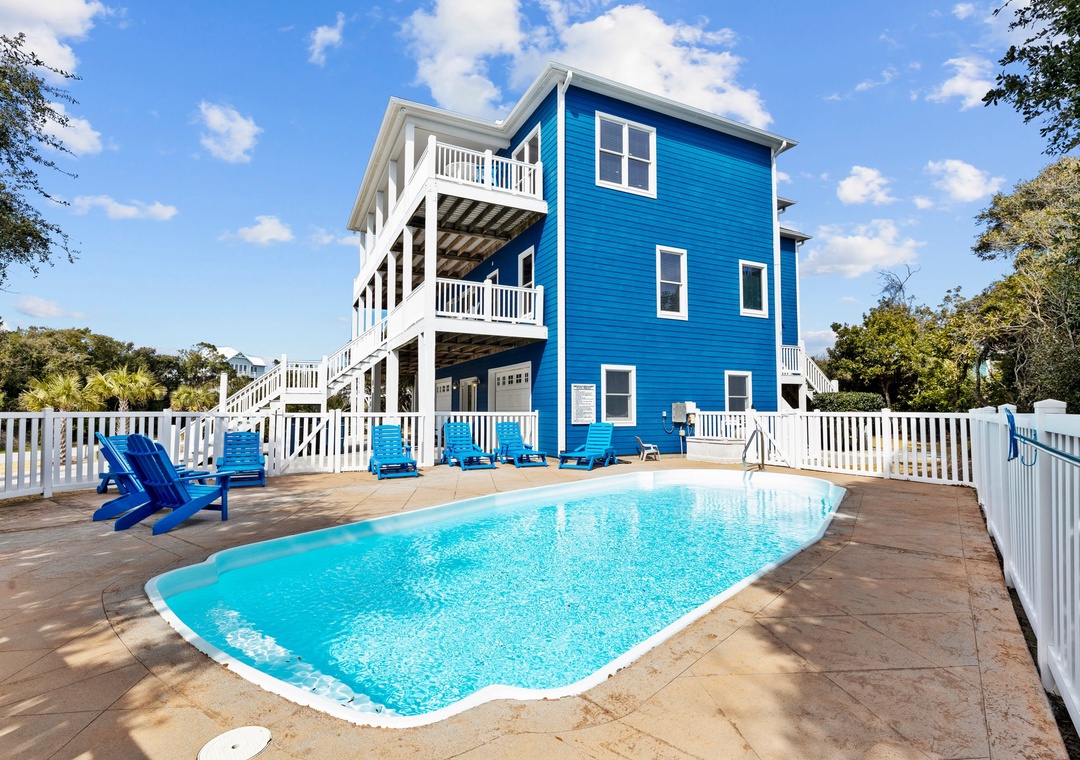 Poolside House