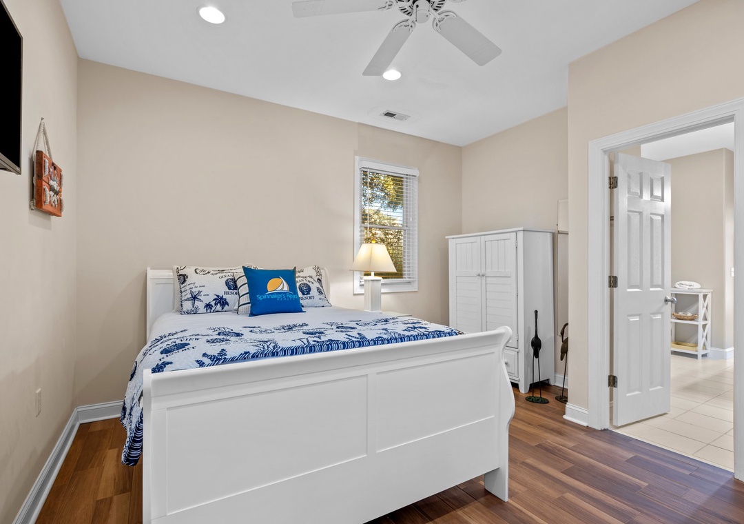 Sea Dream | Queen Bedroom