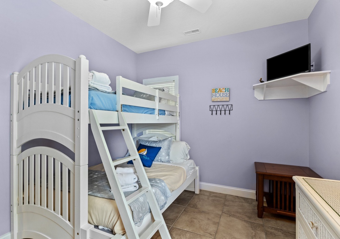 Ground Floor Bunk Room 1