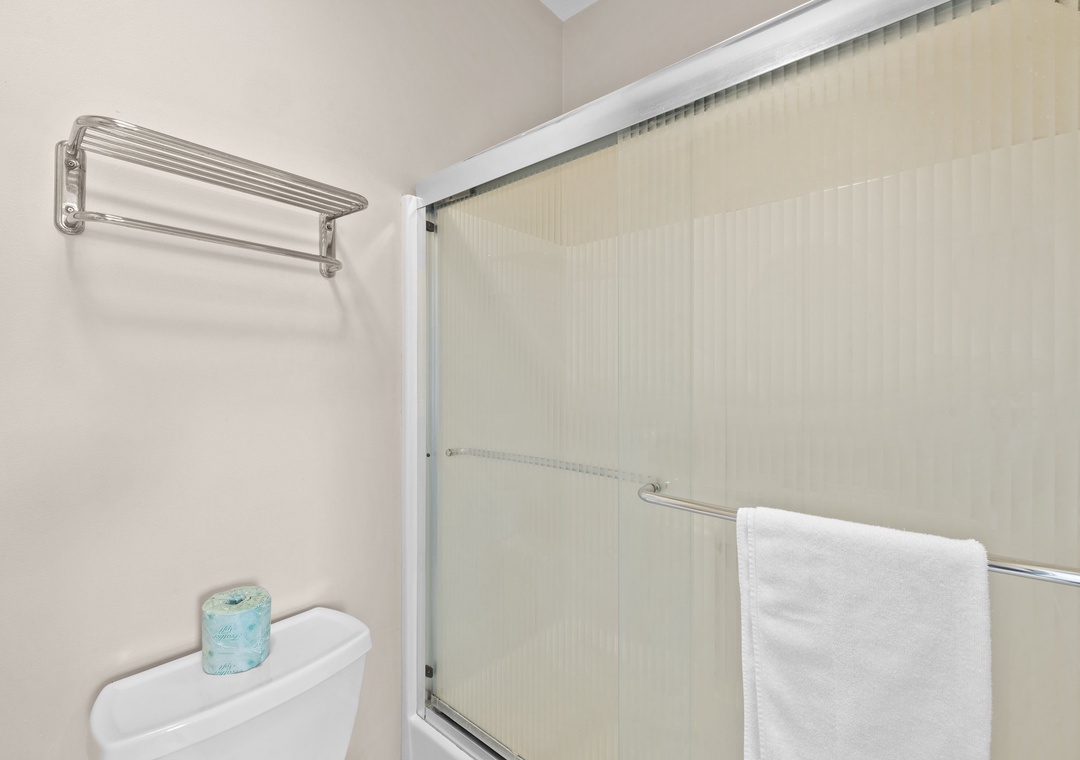 3rd floor King bathroom 2