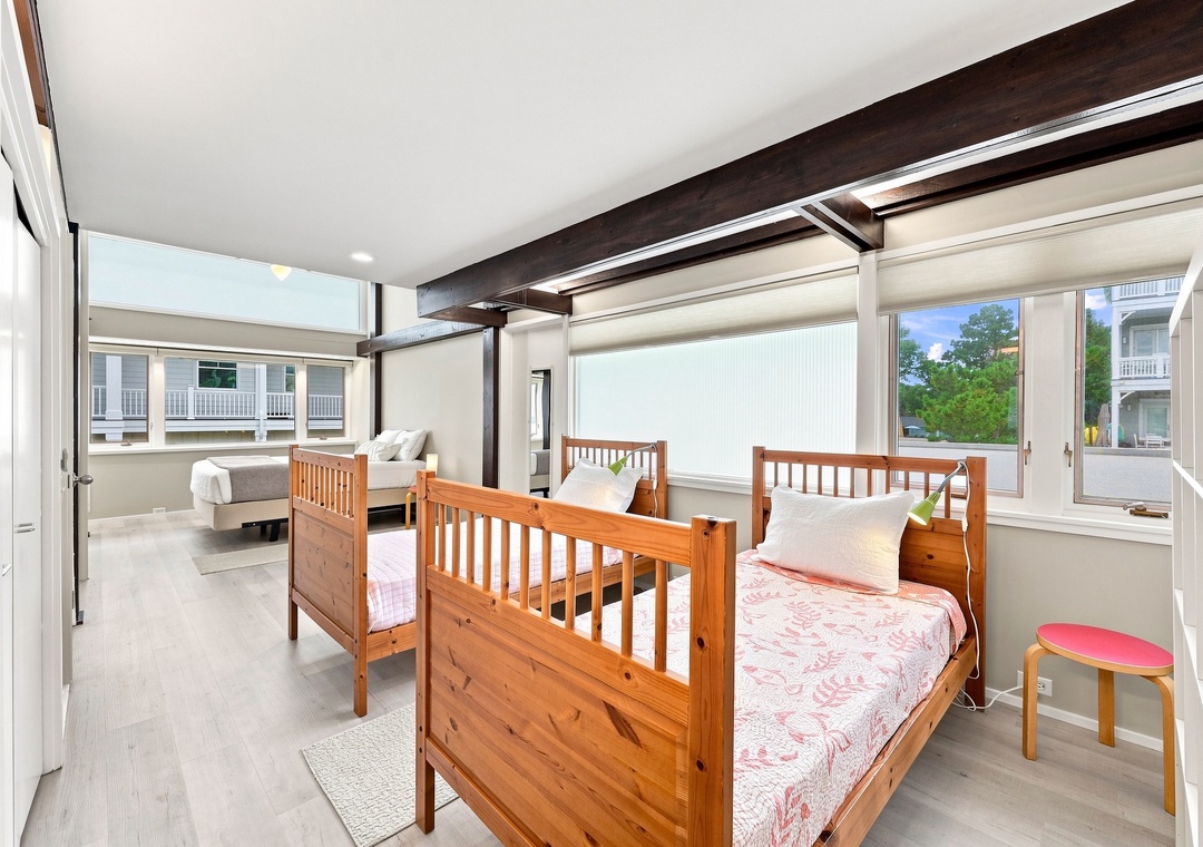 Bogue House | Bedroom with Two Twin Beds