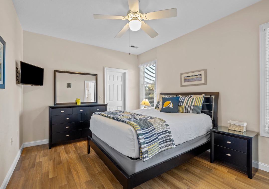 Sea Dream | Queen Bedroom