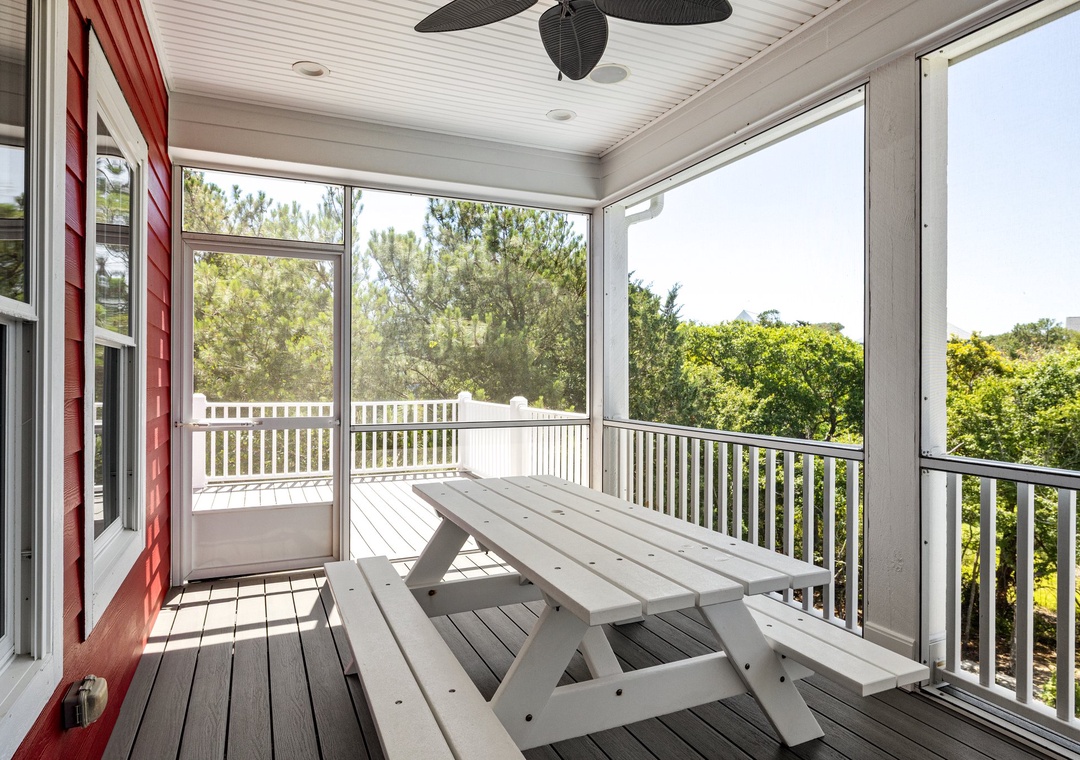 3rd Floor Screen Porch