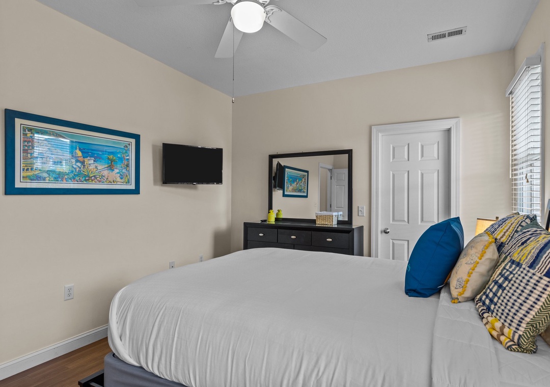Sea Dream | Queen Bedroom