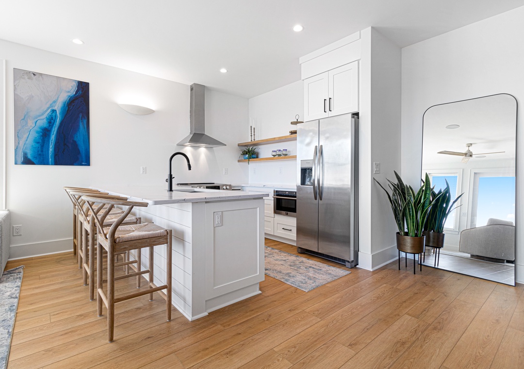 Sea Spray West | Kitchen Island Seating