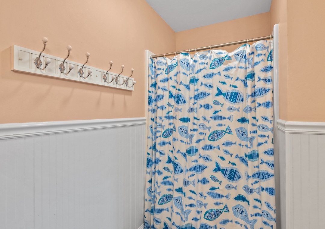 Bottom floor common bathroom 2