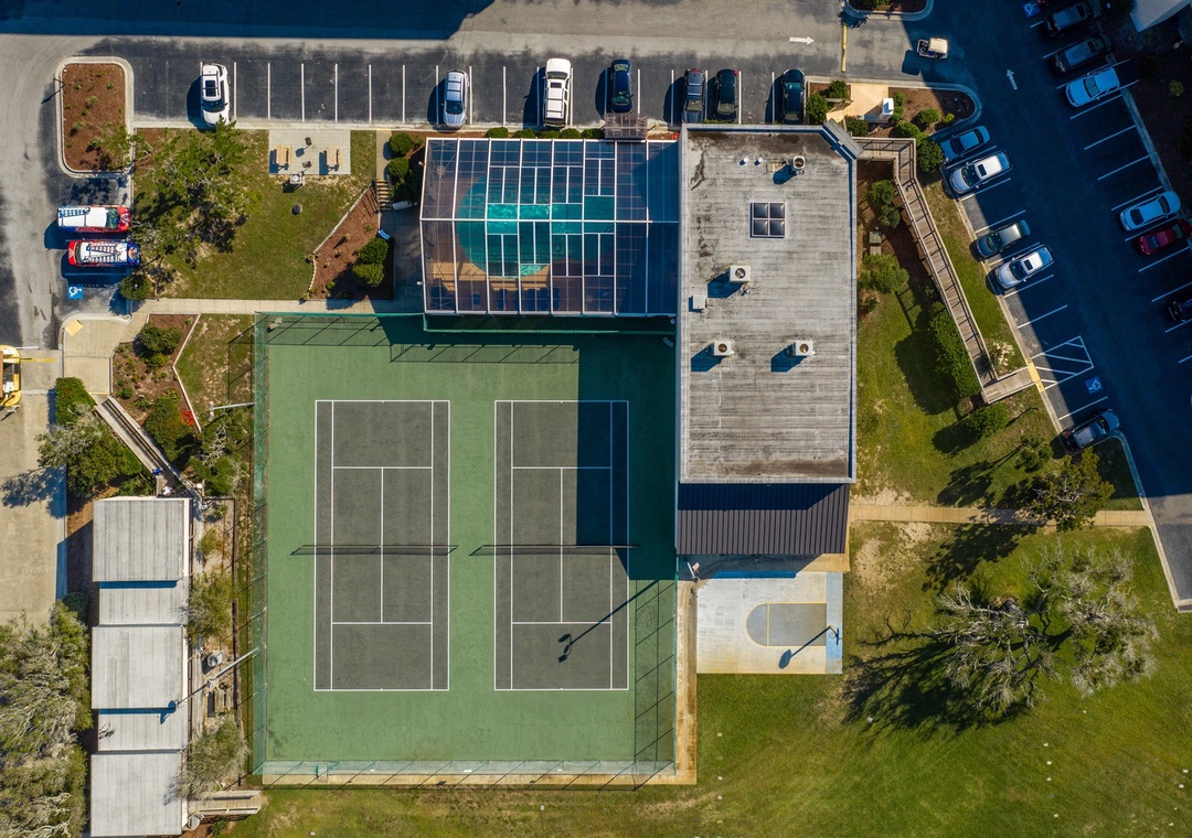 Summer Winds B-233 | Courts