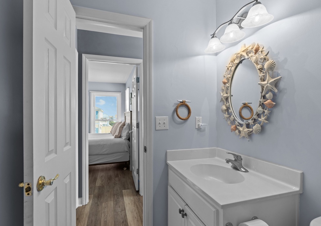 2nd Floor Hall Bath