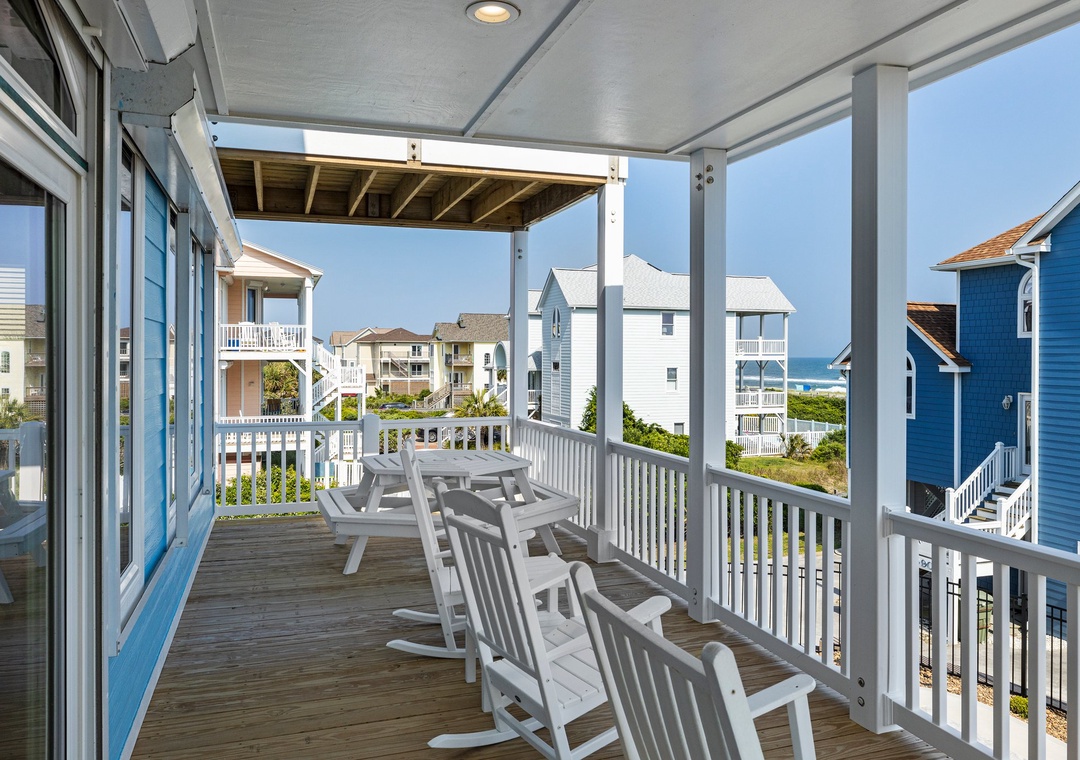 Mid-Level Balcony