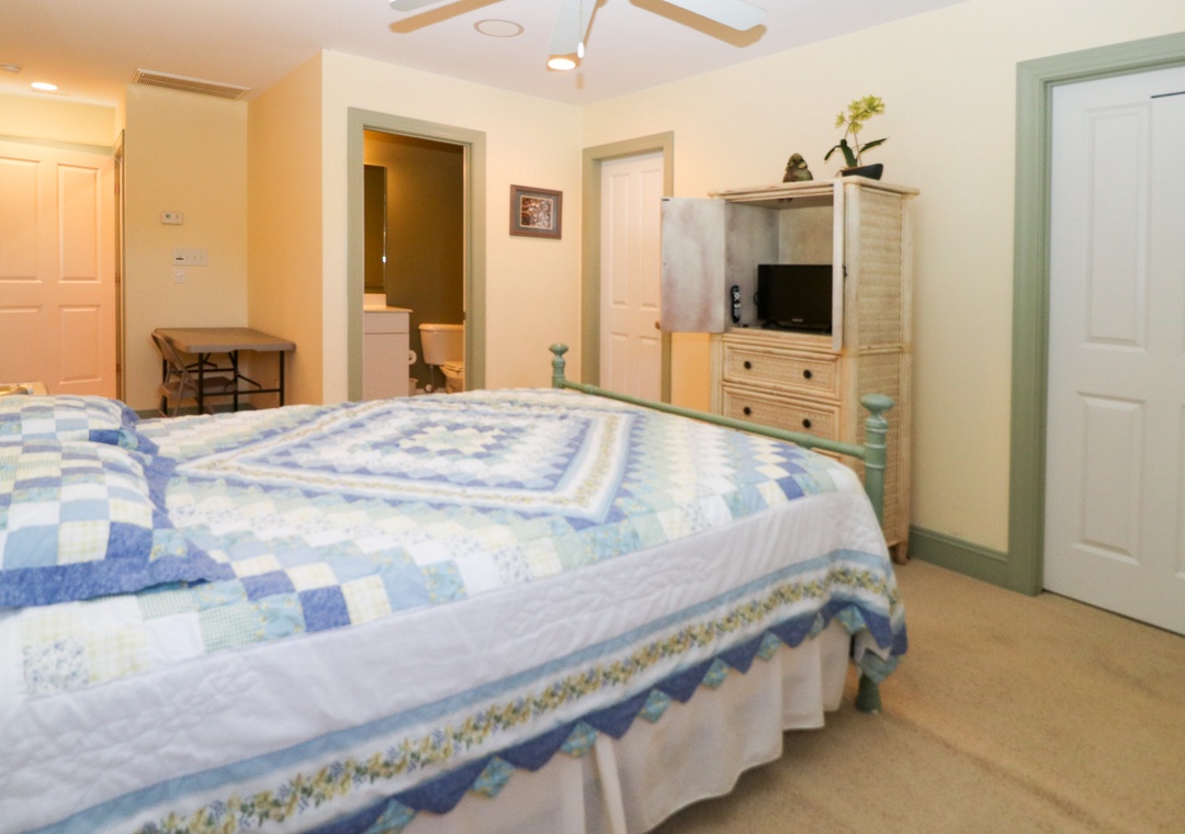 2 Queen Bedroom