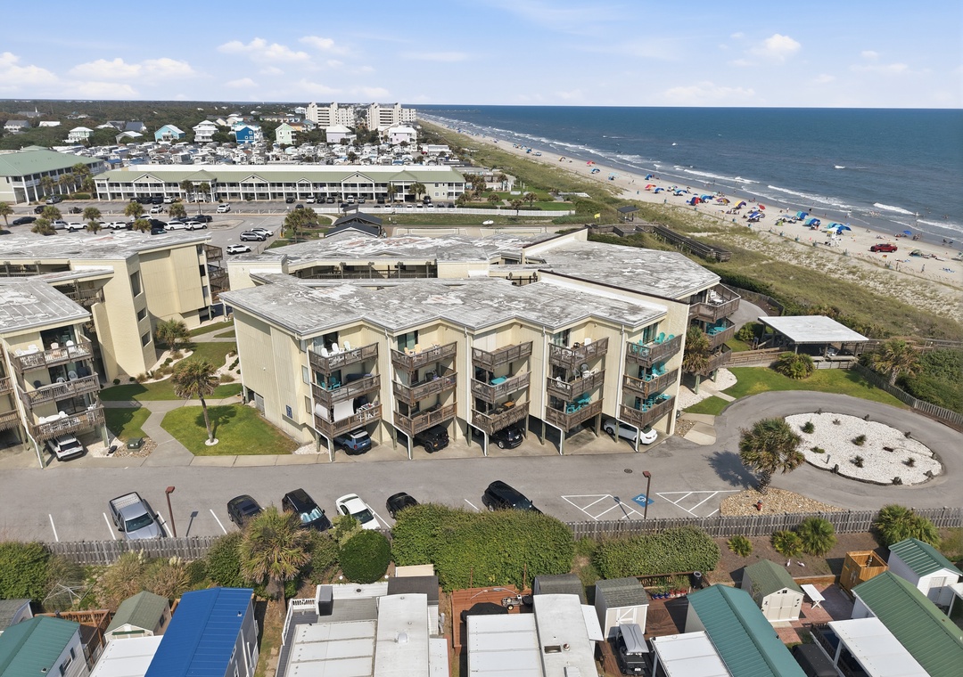 Char’s Cozy Condo | Community and Coastline