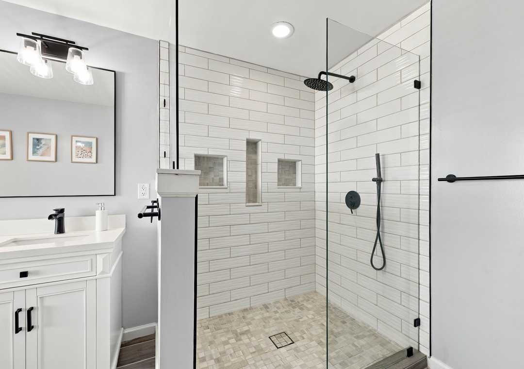 TBA | Mid Level Full Bathroom