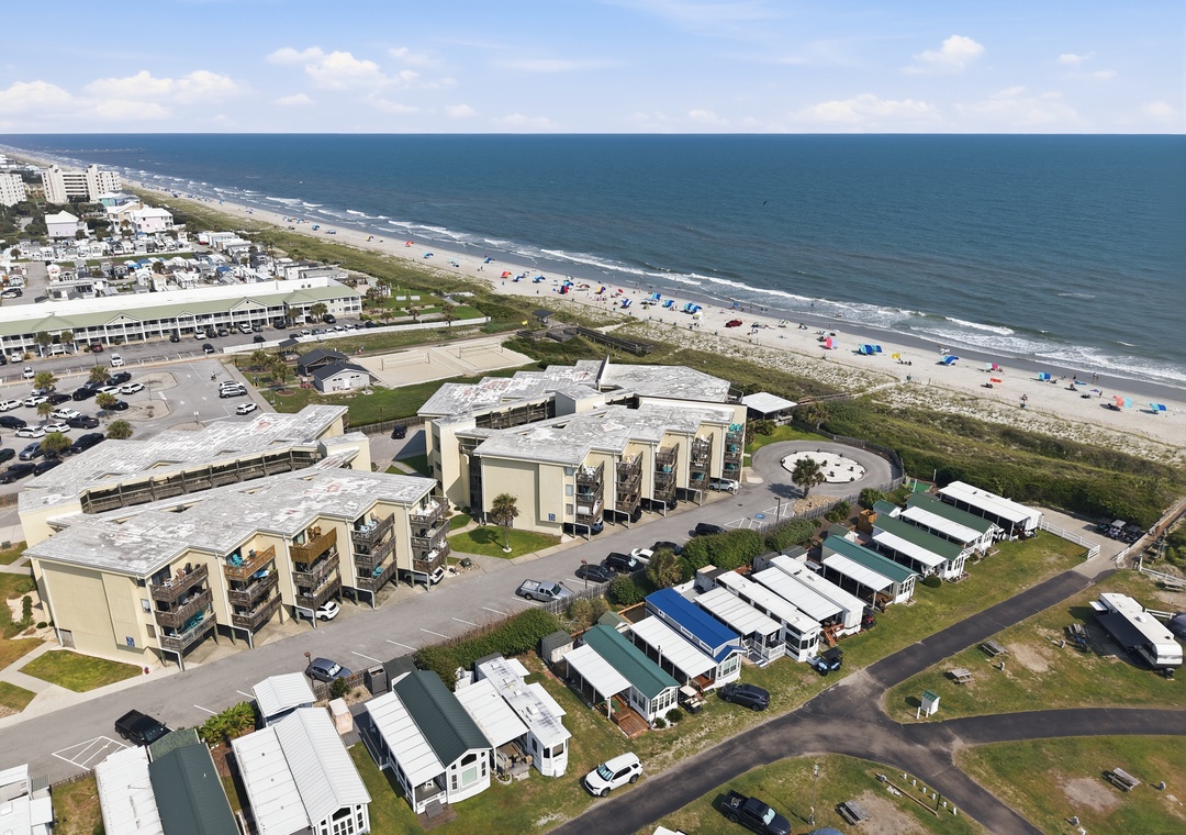 Char’s Cozy Condo | Community and Beach