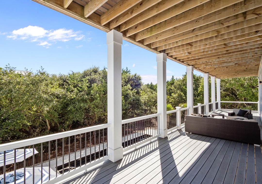 MIDFLOOR DECK