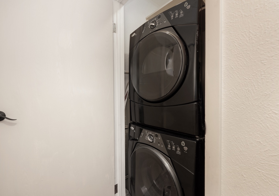 Your own in-unit washer and dryer make packing light a breeze—fresh clothes whenever you need them during your stay.