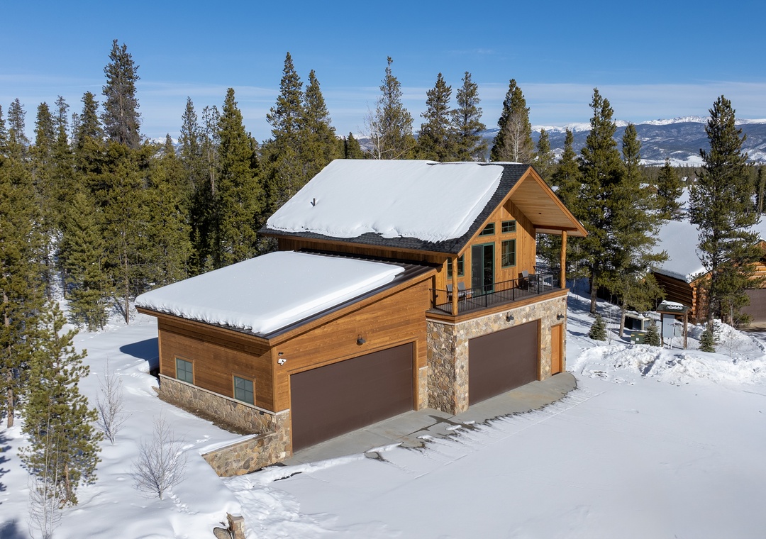 1585 Moose Run