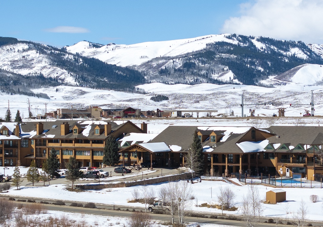 564 Silvercreek Inn