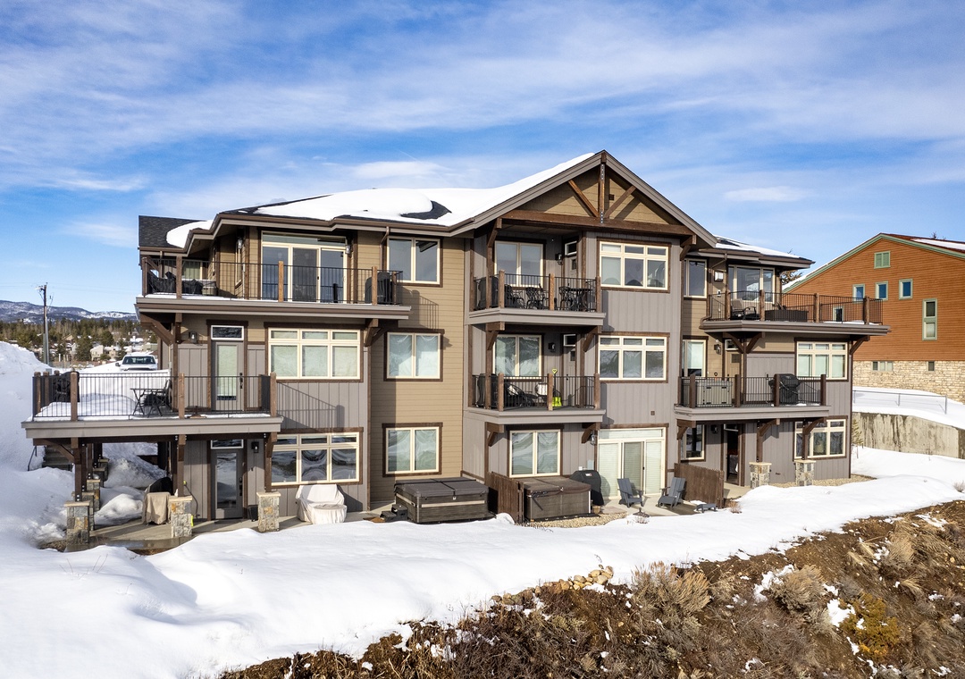 448 Cranmer Unit 103