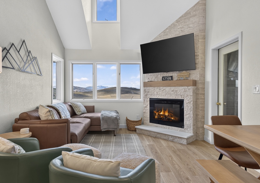 Summit Unit 3305