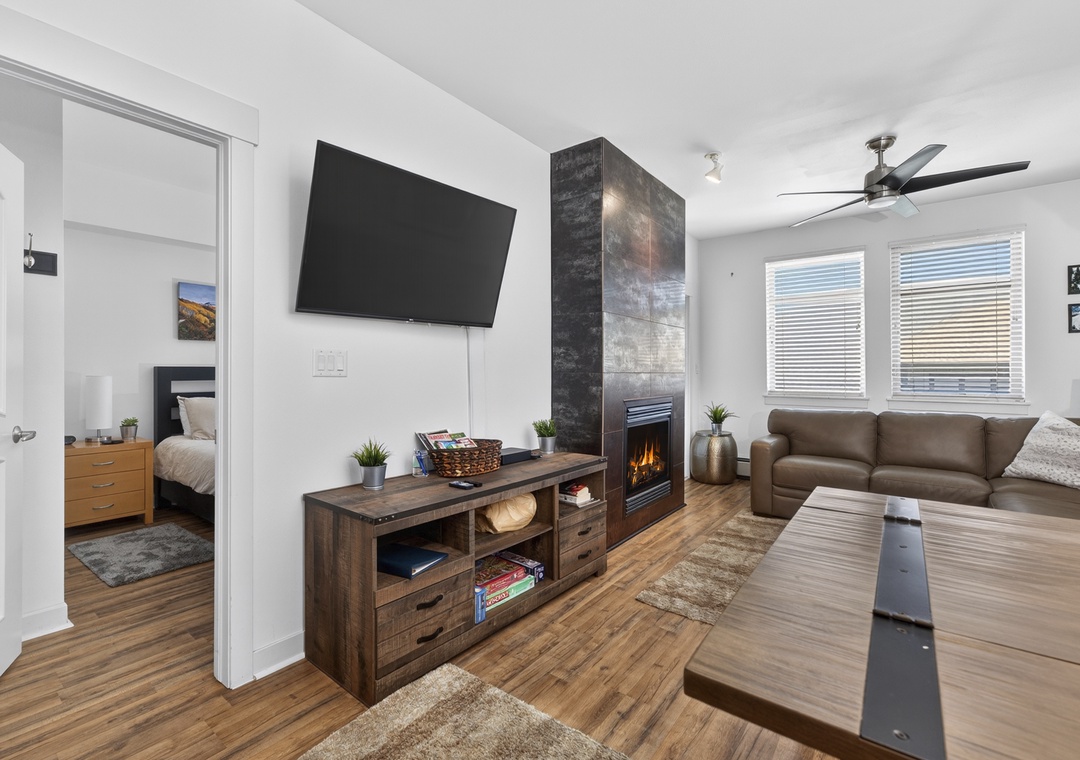 Founders Pointe 4646