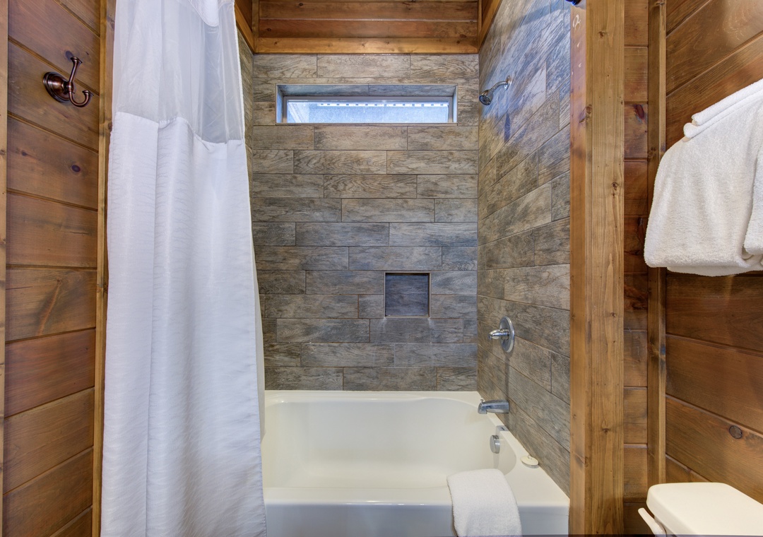 27-27_MajesticOverlook