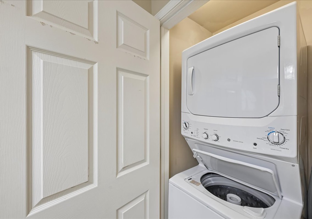 Your in-unit laundry makes packing light a breeze—fresh clothes whenever you need them during your stay.