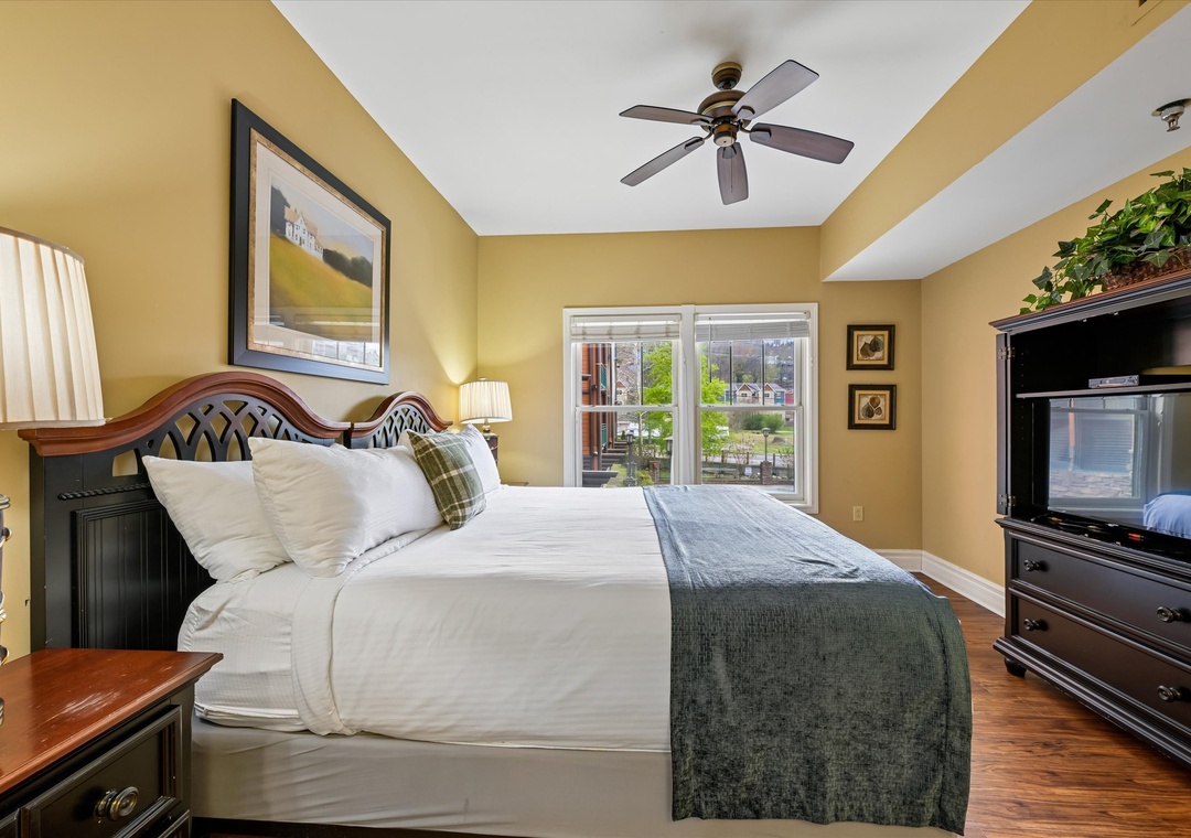 05-Primary Bedroom