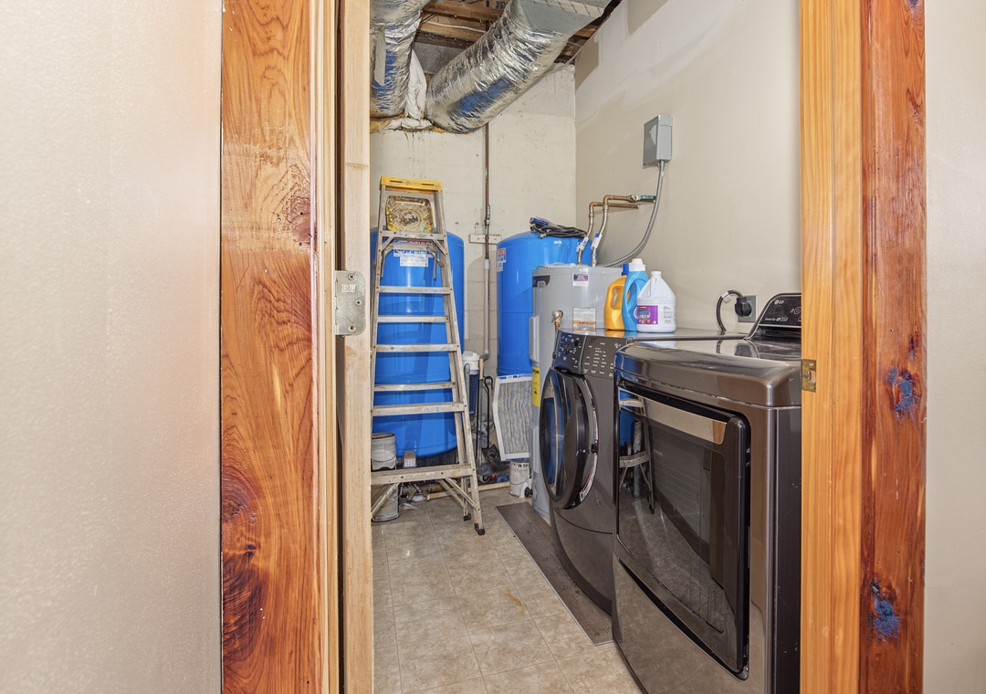 Full-size washer and dryer make it easy to pack light and keep your wardrobe fresh throughout your stay.