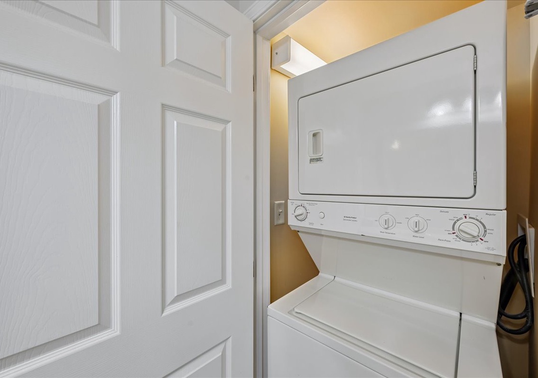 Your in-unit washer and dryer combo makes packing light a breeze—fresh clothes whenever you need them during your stay.