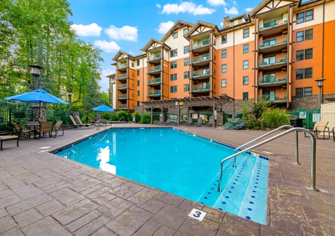 Outdoor Pool and Hot Tub