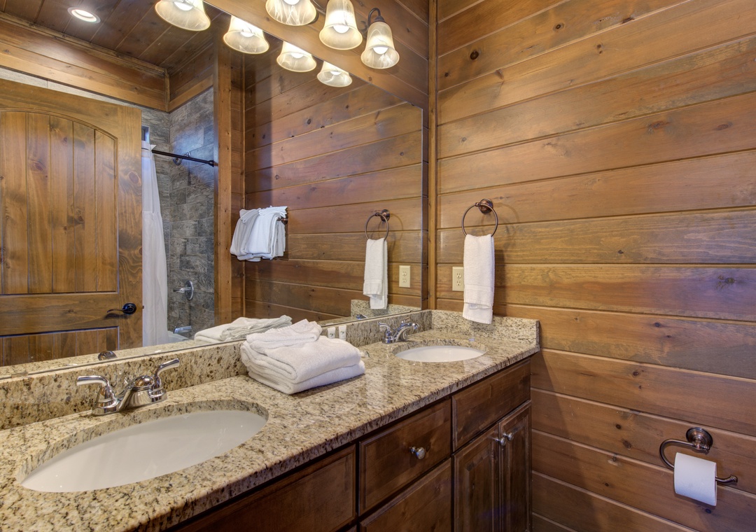 55-55_MajesticOverlook