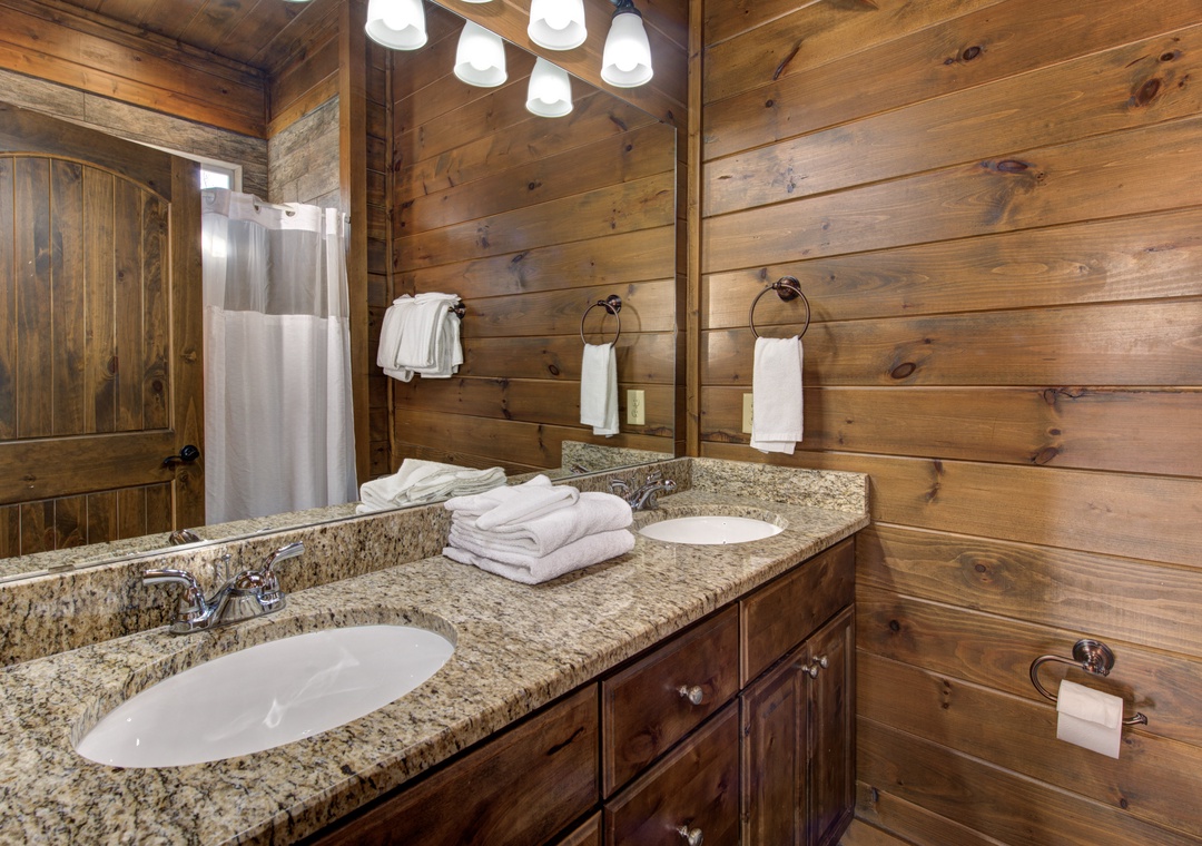 51-51_MajesticOverlook