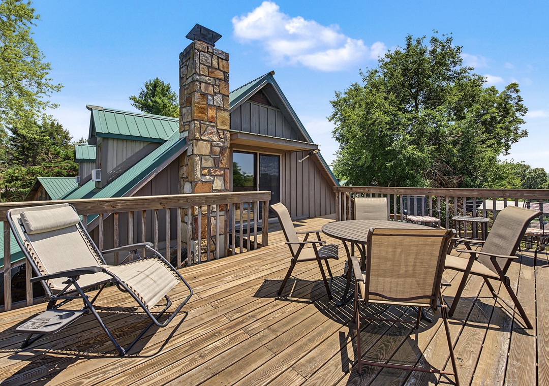 Stretch out on your private deck with a drink in hand, soaking up the fresh air and sunshine. The spacious setup invites leisurely mornings and peaceful evenings under open skies.