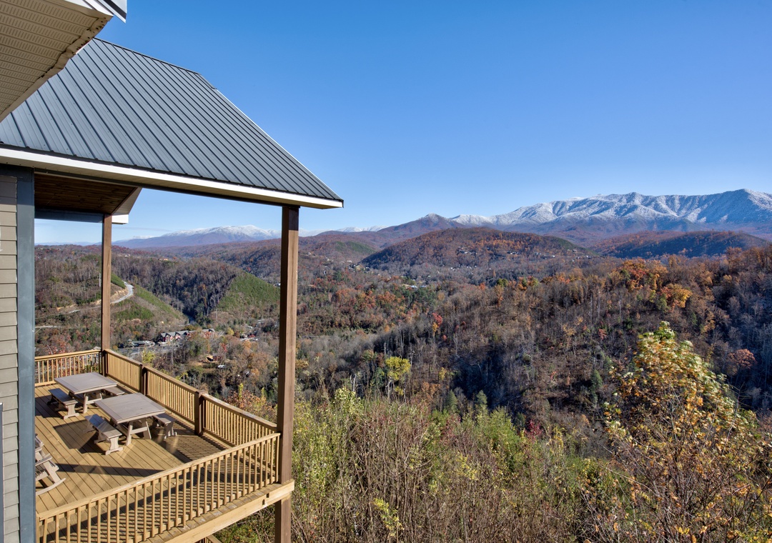 33-33_MajesticOverlook