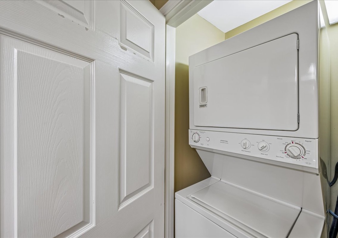 Your in-unit washer and dryer keeps your vacation wardrobe fresh throughout your stay.
