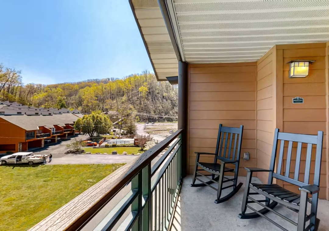 Settle into your private balcony's rocking chairs and soak in stunning mountain and valley views with fresh air.