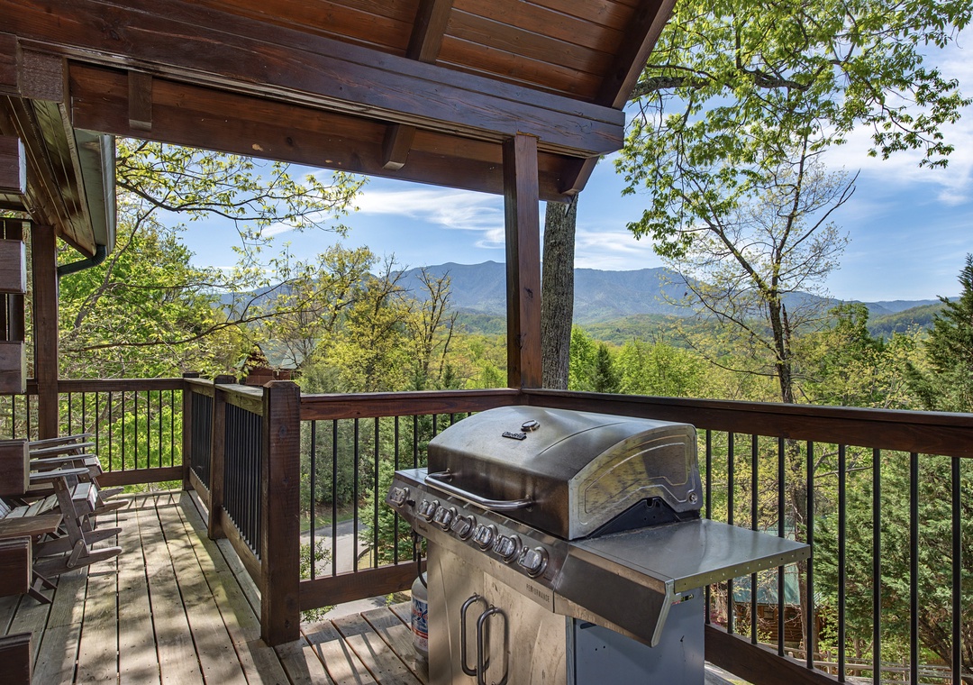 Fire up the grill on your private deck while taking in breathtaking mountain vistas that stretch endlessly before you.
