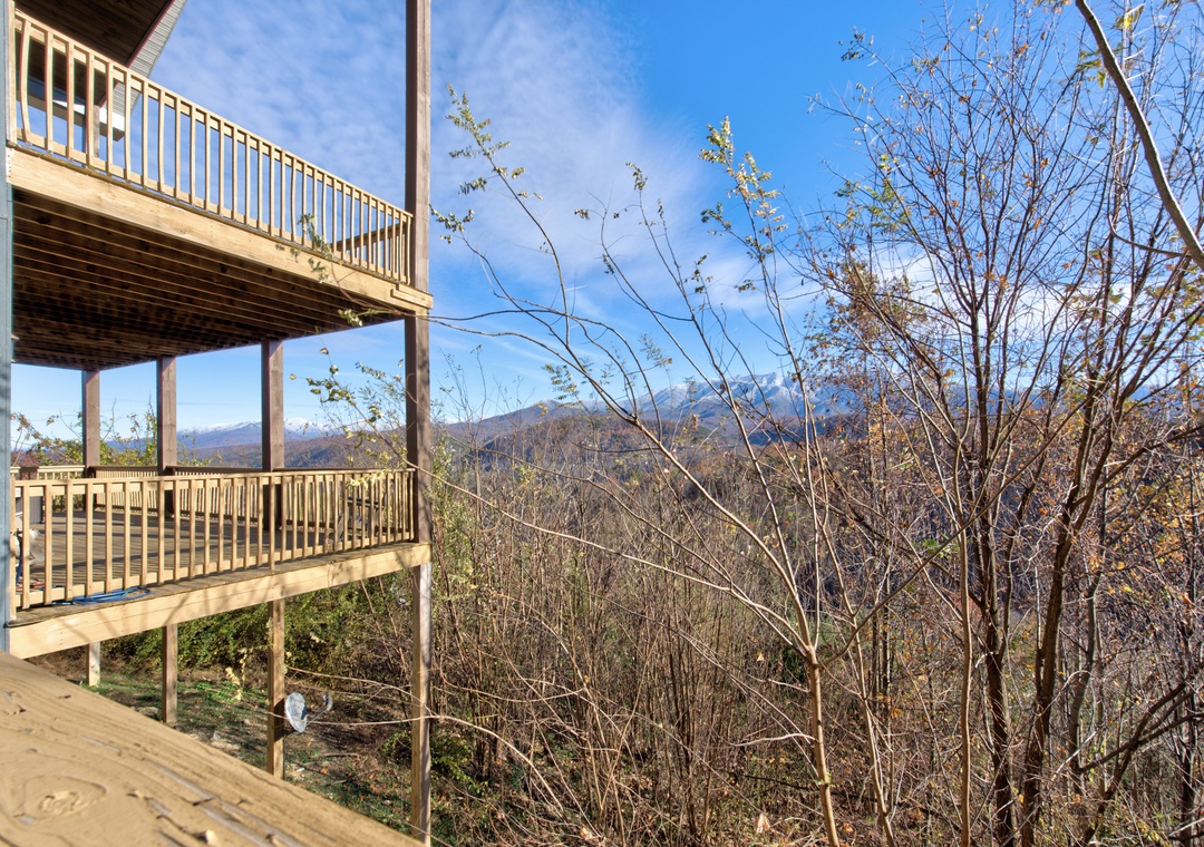 47-47_MajesticOverlook