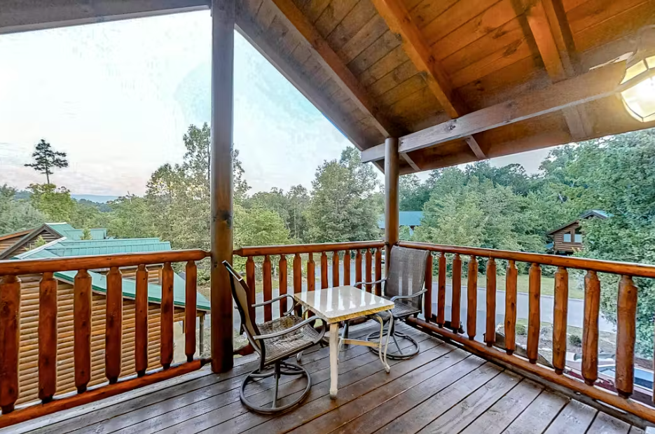 Relax in your private rocking chairs on this covered balcony, surrounded by peaceful mountain views and fresh forest air.
