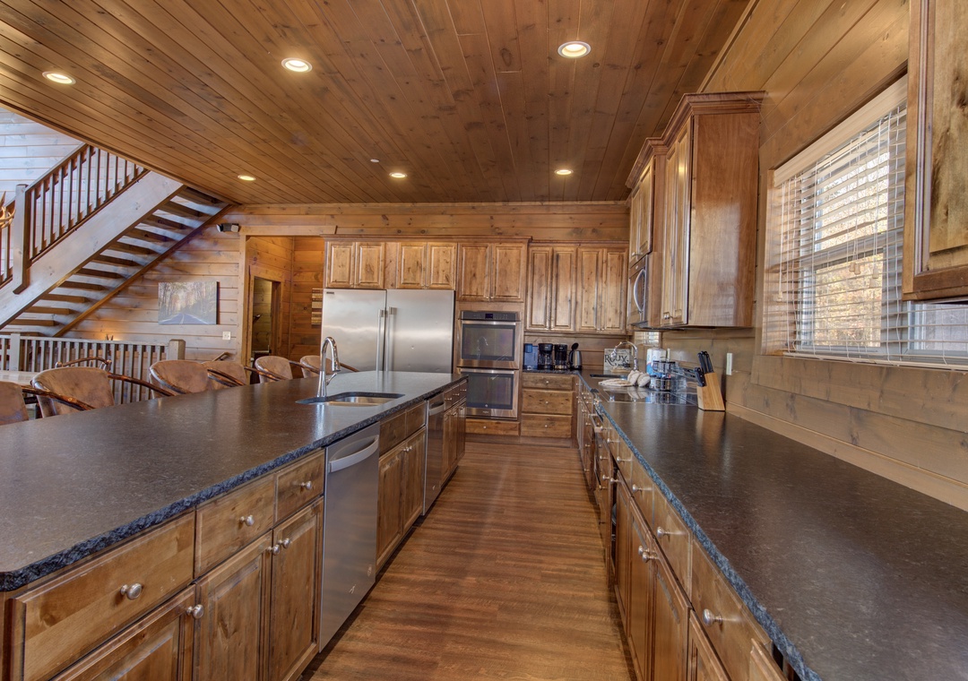 8-08_MajesticOverlook