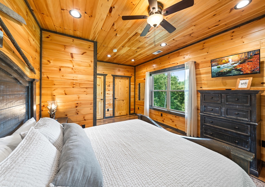 18-374-Buena-Vista-Dr-Sevierville-TN-18