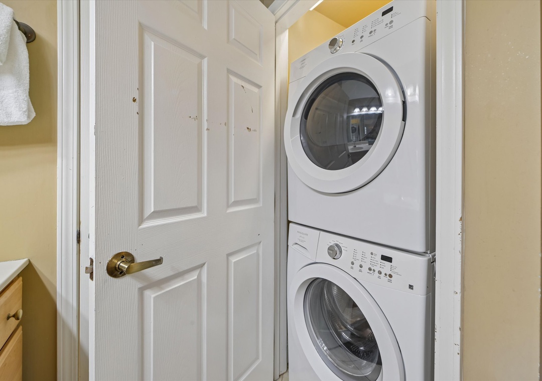 Your in-unit laundry makes packing light a breeze—fresh clothes whenever you need them during your stay.