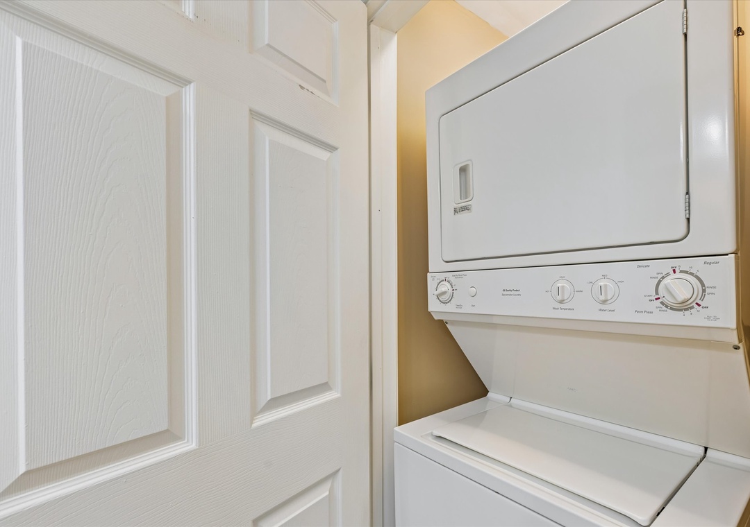 Stackable washer/dryer