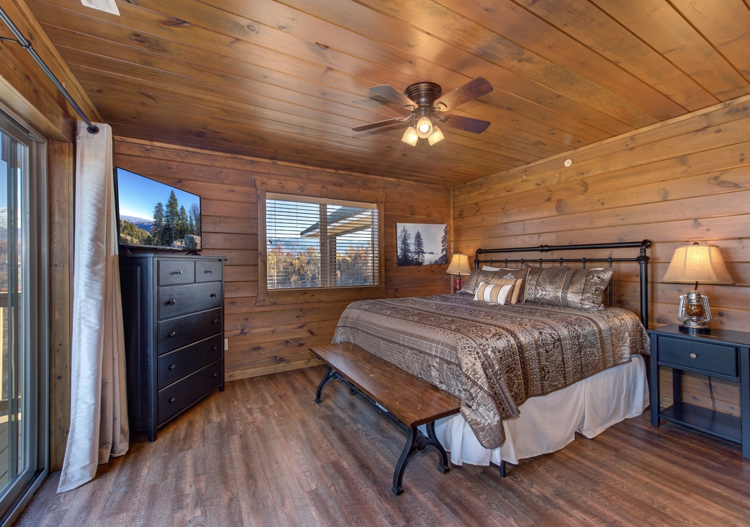 42-42_MajesticOverlook